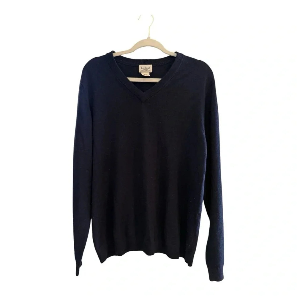 L.L. Bean Men’s Navy 100% Merino Wool V-Neck Sweater Size Large